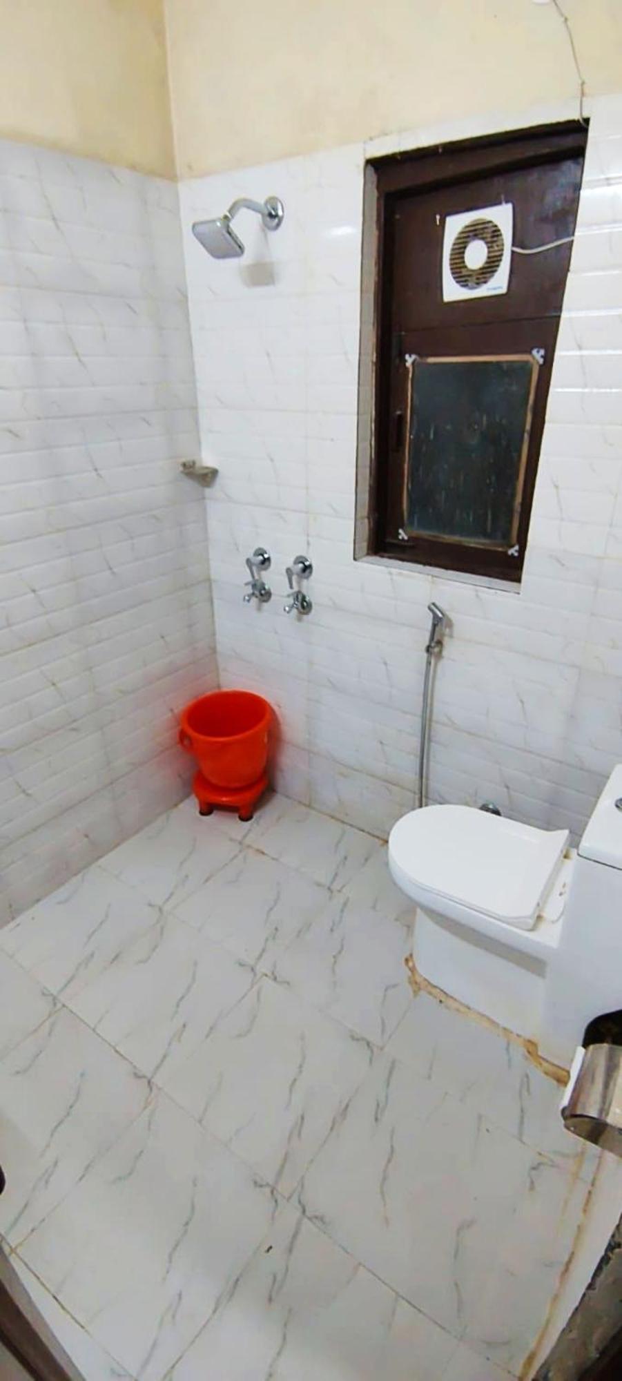 Luxury Rooms In Safdarjung Enclave Near Aiims & Safdarjung Hospital New Delhi Exteriör bild