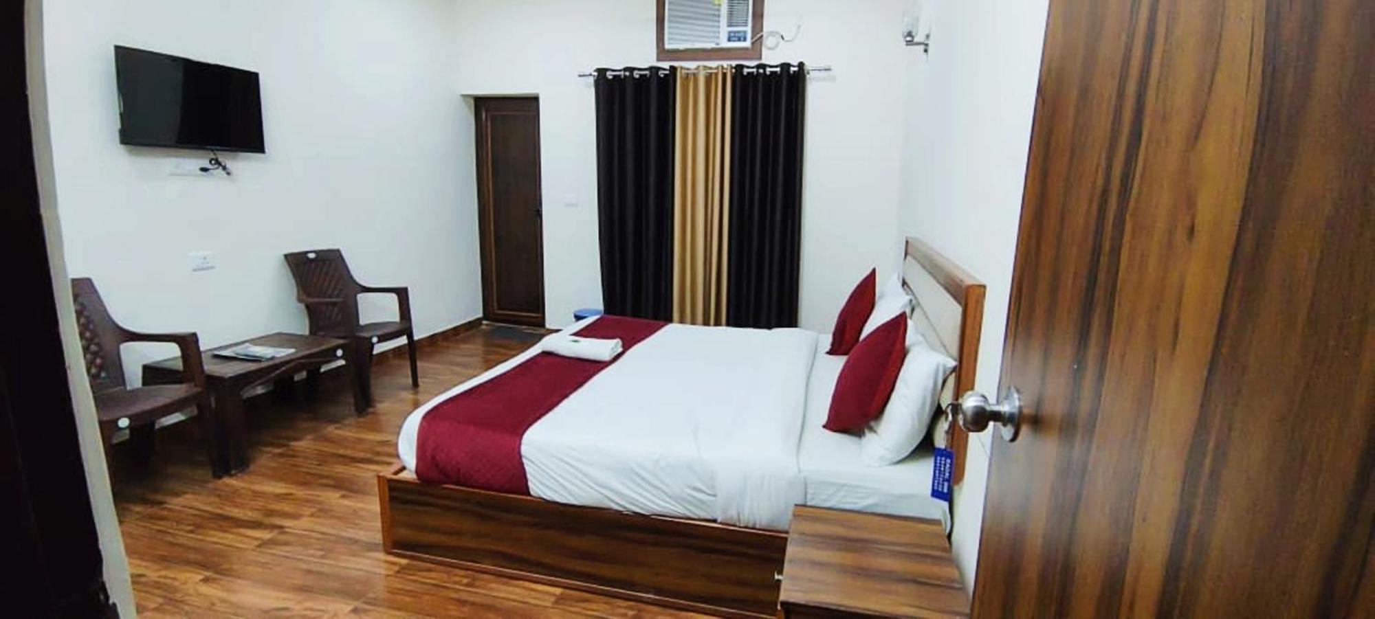 Luxury Rooms In Safdarjung Enclave Near Aiims & Safdarjung Hospital New Delhi Exteriör bild